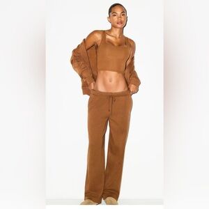 Skims cotton fleece sweatshirt and sweatpants in bison women’s XS BRAND NEW